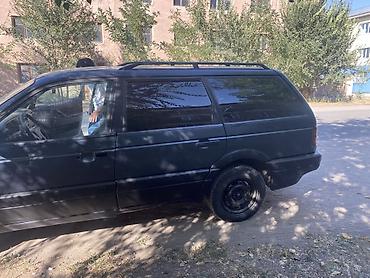 Транспорт: Volkswagen Passat Variant: 1992 г., 2 л, Механика, Бензин, Универсал — 5