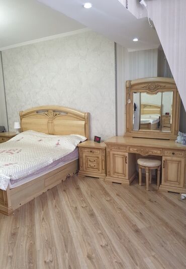 продаю бу мебель: Продаю спальный гарнитур в хорошем состоянии. Производство Китай