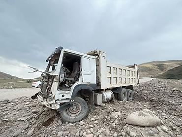 евро тонник: Самосвал HOWO 6x4 (трёхосный) - Компоновка: задняя двухскатная — 6