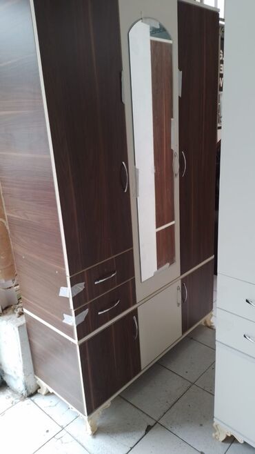 Dolablar: Yeni, Açılan, 3 qapılı Düz dolab, Qarderob, paltar dolabı, Azərbaycan -da lalafo.az — 17 Dolablar: Yeni, Açılan, 3 qapılı Düz dolab, Qarderob, paltar dolabı, Azərbaycan — 17