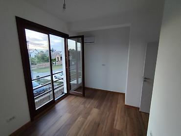 tip top nekretnine vrsac: Na prodaju 1/1 uknjižen stan na tri nivoa u atraktivnoj novijoj zgradi — 6