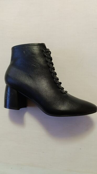 Ботинки и ботильоны: Женская осенняя обувь, (черный цвет): 1) Ботинки дерби из замши - — 25