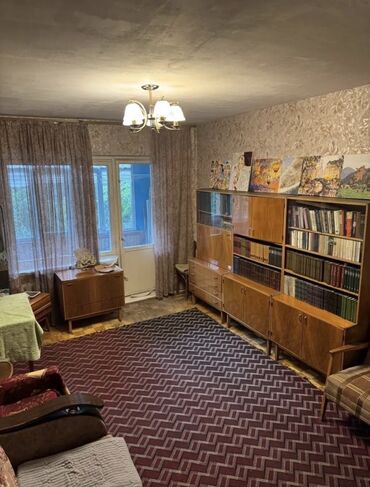 посуточный квартиры ош: 3 комнаты, 62 м², 105 серия, 2 этаж, Косметический ремонт