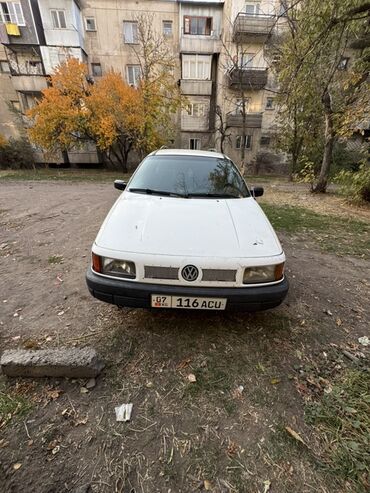зарядные устройства авто: Volkswagen Passat Variant: 1991 г., Универсал