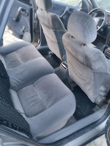 raf 4: Opel Vectra sedan - Kuzov: 4 qapılı sedan, tünd boz rəng - Mühərrik — 7