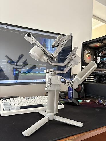 iphone se1: Стабилизатор DJI RS 4 mini pro (серия RS), цвет светло-серый — 1