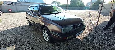 Volkswagen Golf: 1993 г., 1.6 л, Механика, Бензин, Хэтчбэк