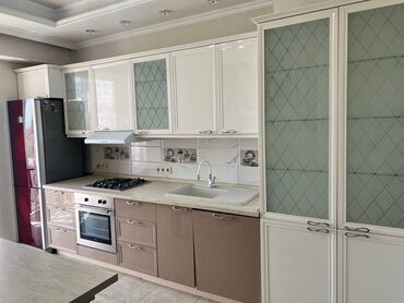 Долгосрочная аренда квартир: 2 комнаты, 75 м², Элитка, 8 этаж, Евроремонт