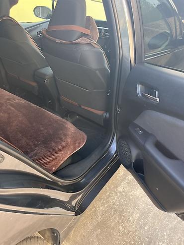 Toyota: Toyota Prius: 2015 г., 1.8 л, Вариатор, Гибрид, Хэтчбэк — 5