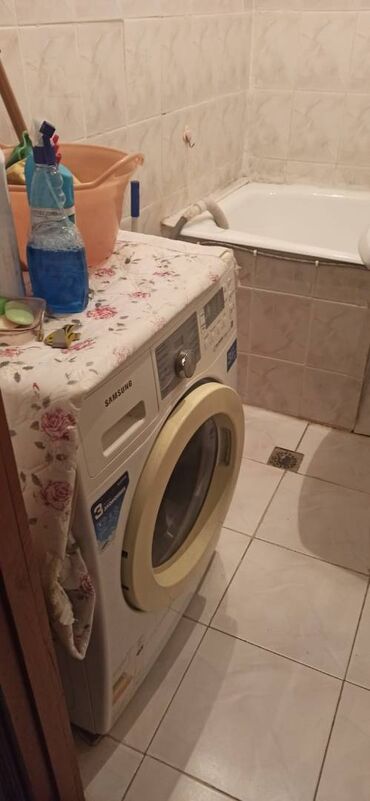 Uzunmüddətli kirayə mənzillər: Yasamalda Qismət şadliq evinə yaxın 9 mertebeli binanın 3-cü — 10