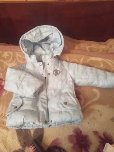 Детская одежда и обувь: Продаю детскую зимнюю куртку .от года до трёх лет . беловодск
