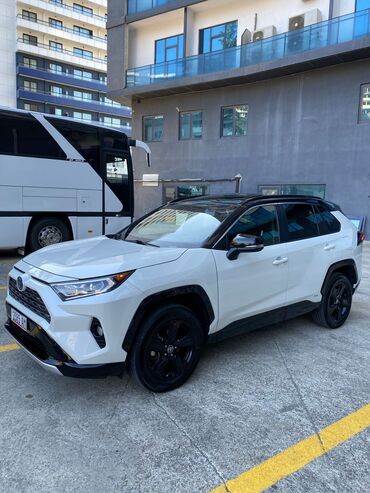 Toyota: Toyota RAV4: 2019 г., 2.5 л, Автомат, Гибрид, Кроссовер