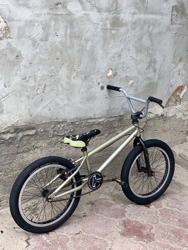 камера и покрышка для велосипеда цена: BMX велосипед, Рама XXL (190 - 210 см), Б/у