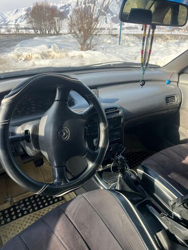 Mazda: Mazda Cronos: 1992 г., 2 л, Механика, Бензин, Седан — 7