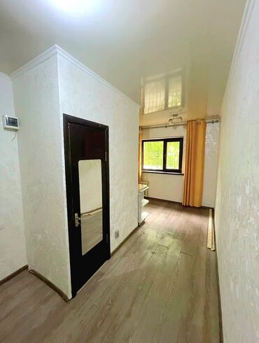 продаю квартиру по улице советская саманчина: 1 комната, 34 м², 105 серия, 1 этаж, Косметический ремонт