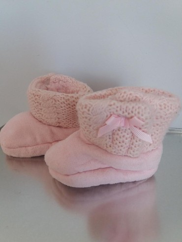 Παιδικά αντικείμενα: Βρεφικα παπουτσακια ροζ με φιογκακι, απαλα και ζεστα