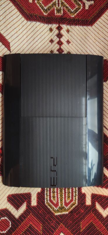 playstation qiyməti: Playstation 3 super slim 500 gb. yaxsi vezyetdedi blombu ustunde