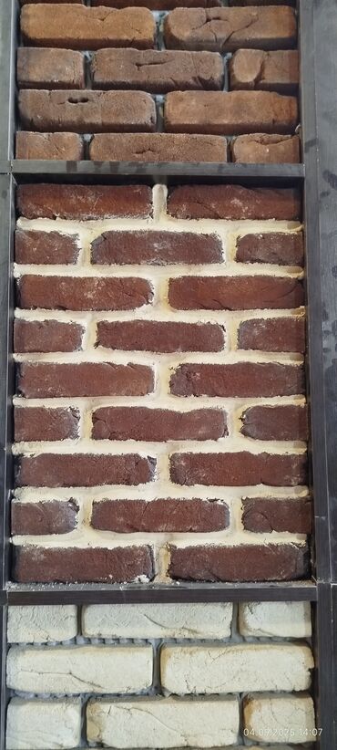 das tozu: Məhsul: Dekorativ kərpic panelləri (faux brick/adaş kərpic üzlükləri)