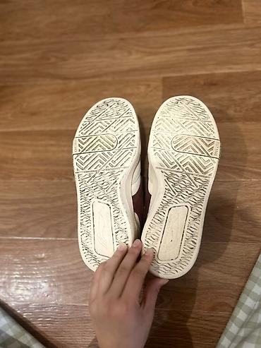 nike react: Брали в лининге за 3800 сом месяц назад размер не подошел одевали — 3
