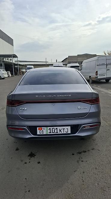 BYD: BYD Qin: 2023 г., Электромобиль, Седан — 4