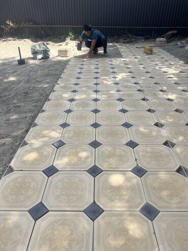 Кладка: Укладка брусчатки Монтаж, Бесплатная консультация, Гарантия Больше 6 лет опыта — 6