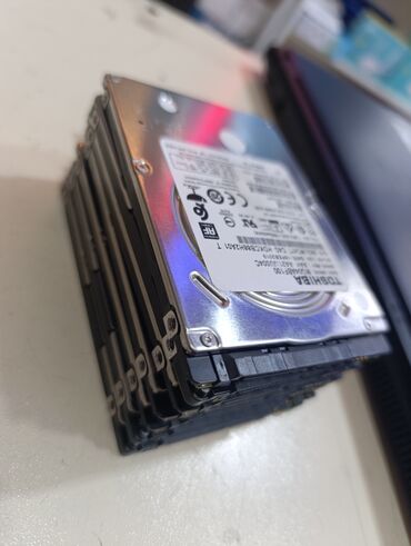 xarici hard disk satilir: Xarici Sərt disk (HDD) 1 TB, 7200 RPM, 2.5", İşlənmiş