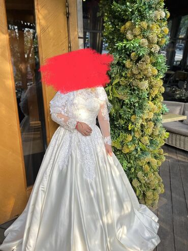 прокат свадебное платье на: Свадебное платье размер 44-46
Брали за 27000