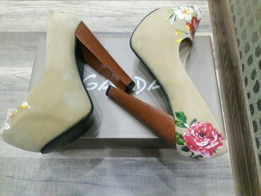 Tuflilər: Tuflilər, Ölçü: 37, rəng - Qızılı, Yeni — 3