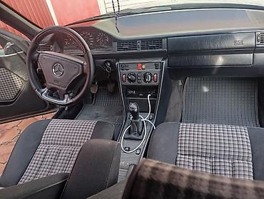 Mercedes-Benz: Mercedes-Benz 220: 1994 г., 2.2 л, Механика, Бензин, Седан — 3