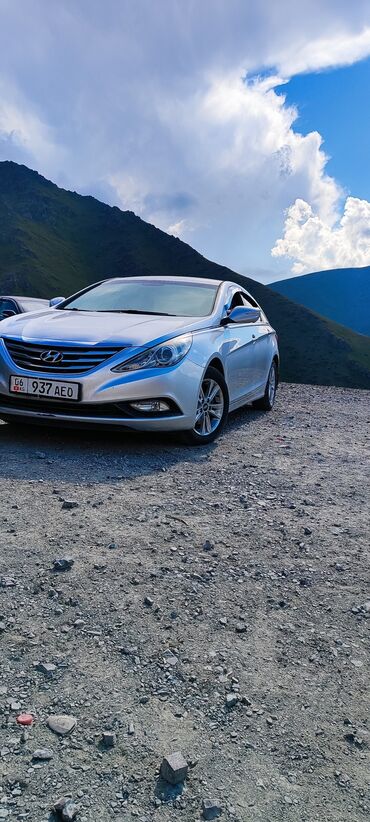 рав 4 2012: Hyundai Sonata: 2012 г., 2 л, Автомат, Газ, Седан