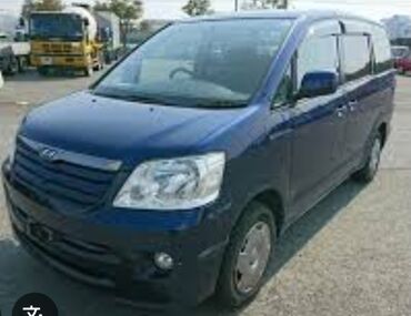 Toyota: Toyota Noah: 2003 г., 2 л, Автомат, Бензин, Минивэн
