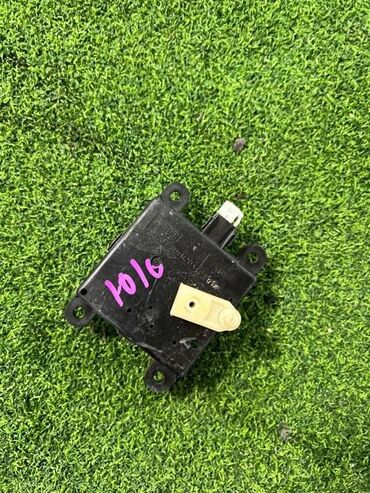 продаю корпус термостата на ниссан п 10: Сервопривод печки NISSAN Primera 2003 (б/у)