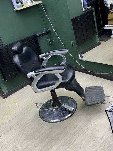 оборудование для парикмахерская: Продаётся барбер кресло! 💈 Продаётся кресло для барбера по договорной