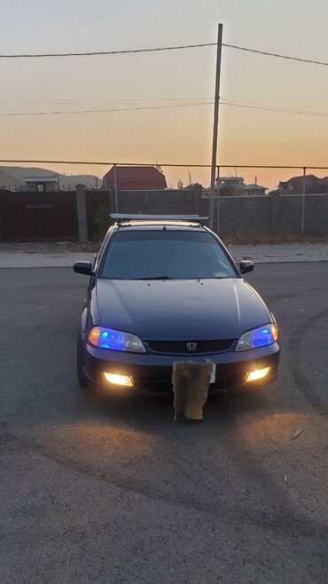 трактор мтз 89 1: Honda Accord: 1998 г., Седан