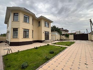 Продажа коттеджей и домов: 4 комнаты, 213 м², 5 соток, Бишкек — 9