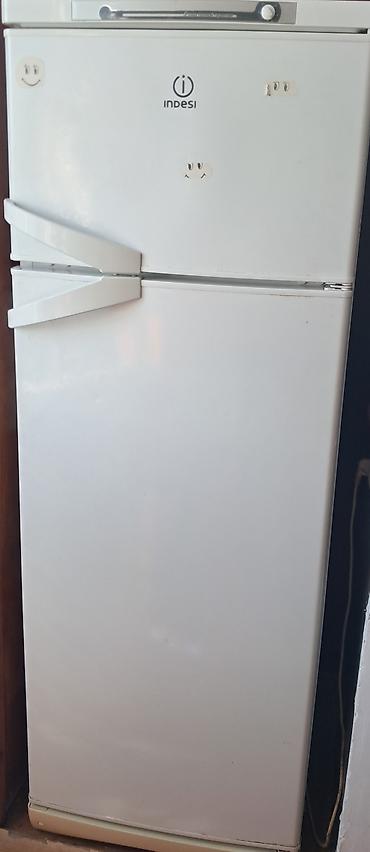soyuduu: Indesit iki qapılı soyuducu - Üst kamerası dondurucu, aşağı hissə — 1