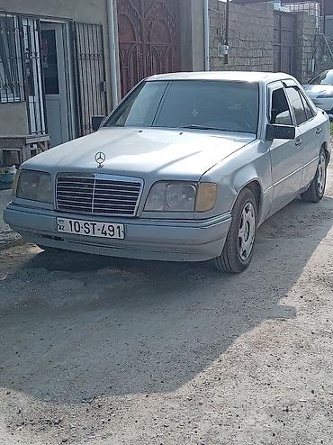 ceska stop: Mercedes-Benz E 230: 2.3 l | 1991 il Sedan — 2