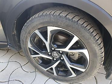 хунчи авто: Toyota C-HR: 2017 г., 1.8 л, Вариатор, Гибрид, Кроссовер — 6