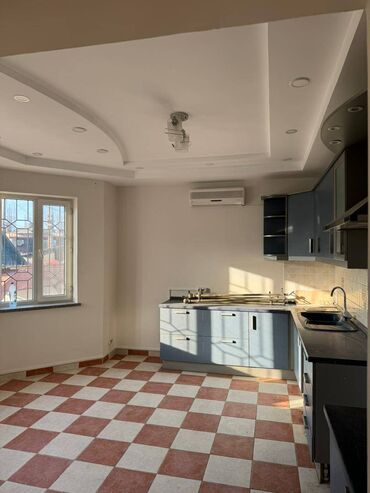 дом с квартирантами: 270 м², 5 комнат