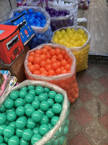 продаю бассеин: Развивающий и развлекательные шарики для сухого бассейна - (манеж)