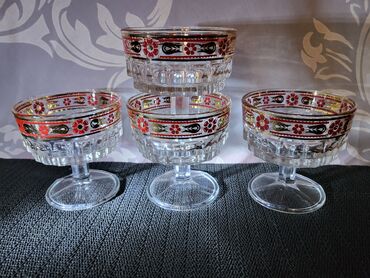 Čaše: Case nove italijanske za vino 70te. Sve na casama odsjaj od svetla na lalafo.rs — 2 Čaše: Case nove italijanske za vino 70te. Sve na casama odsjaj od svetla — 2