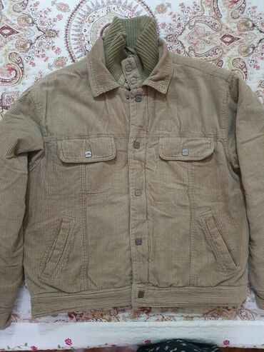 обувь north face в бишкеке: Мужская куртка, 2XL (EU 44), Б/у, цвет - Бежевый, Самовывоз