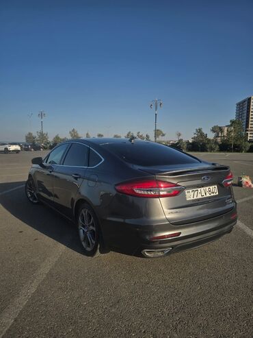 Ford: Ford Fusion: 2 l | 2018 il 133862 km Sedan — 9