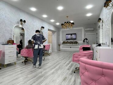 Digər kommersiya daşınmaz əmlakı: Yasamal rayonu, Statistika Komitəsinin yaxınlığında, ümumi sahəsi 135 — 2