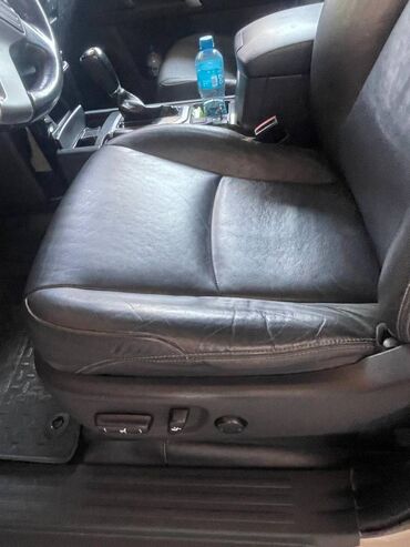 Toyota: Toyota Land Cruiser: 2.4 l | 2014 il Sedan — 7