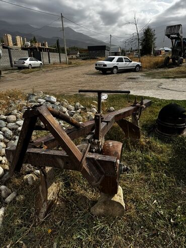 Тракторы ЮМЗ: Продаю трактор юмз-6 год 1987 
Косилка,плуг,мала стоимость договорная — 9