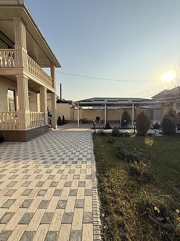 Продажа коттеджей и домов: 🏡 СРОЧНО ПРОДАЕТСЯ ДОМ в Ак-Ордо 3! 📐 Площадь дома: 125 м² 🌿 Участок — 8