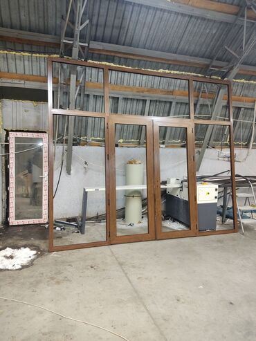 Пластиковые окна на заказ: Окна и двери витражи перегородки душевые кабины тамбура целую — 11