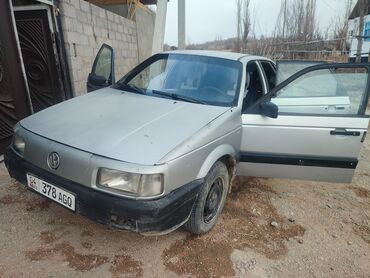 коробка с4: Volkswagen Passat: 1988 г., 1.8 л, Механика, Бензин, Седан