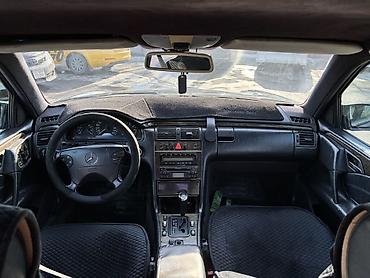 Mercedes-Benz: Mercedes-Benz E-Class: 1998 г., 3.2 л, Типтроник, Бензин, Седан at lalafo.kg — 6 Mercedes-Benz: Mercedes-Benz E-Class: 1998 г., 3.2 л, Типтроник, Бензин, Седан — 6